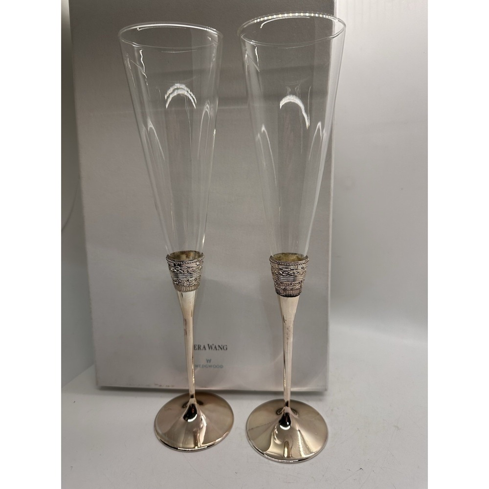 Vera Wang Wedgwood With Love Toasting Flutes Pair Silver Champagne Glasses